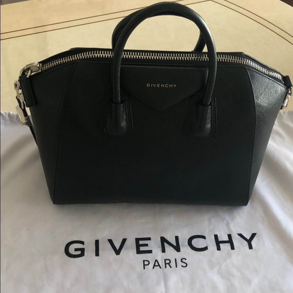 Authentic Givenchy Medium Antigona (Black)